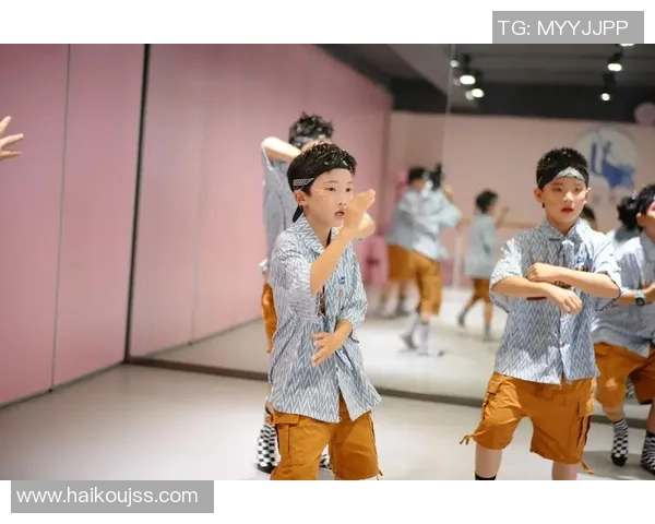 深圳街舞队的阵地战分析与反思:胜利与挑战并存的舞台故事 深圳街舞队的阵地战分析与反思:胜利与挑战并存的舞台故事