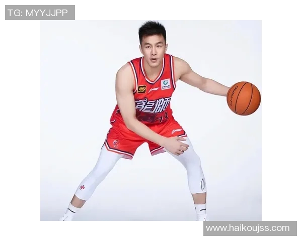 郭艾伦与球迷身高差异引发热议谁才是真正的篮球巨人