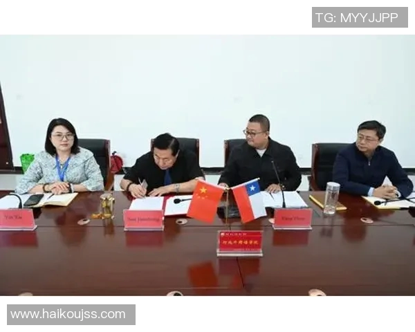 西翁大学与巴勒斯坦的精彩对决揭示足球战术与团队精神的较量 西翁大学与巴勒斯坦的精彩对决揭示足球战术与团队精神的较量